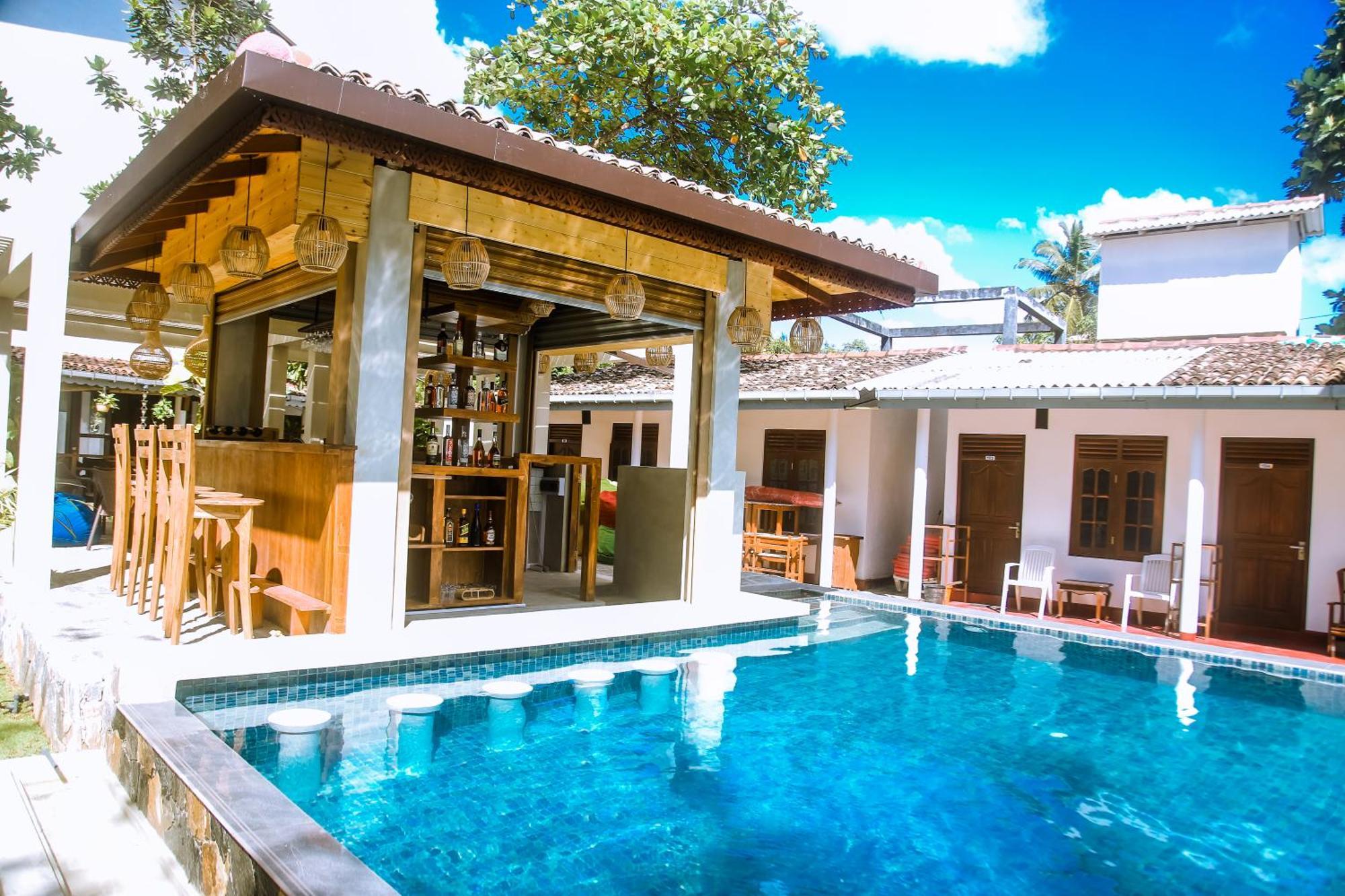 Hotel Surf Sea Breeze Mirissa Exterior foto