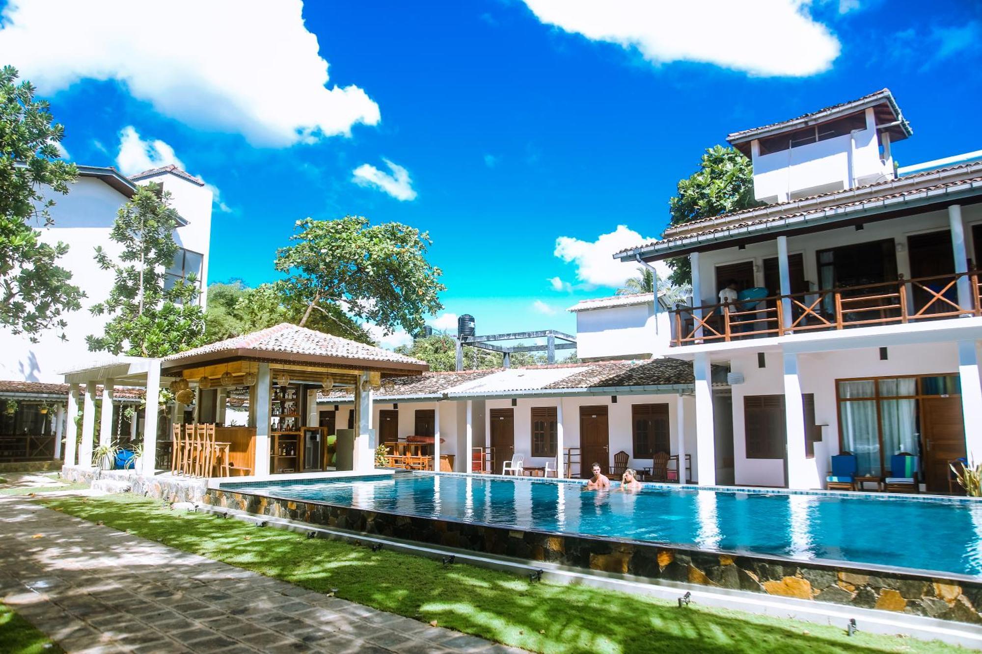 Hotel Surf Sea Breeze Mirissa Exterior foto